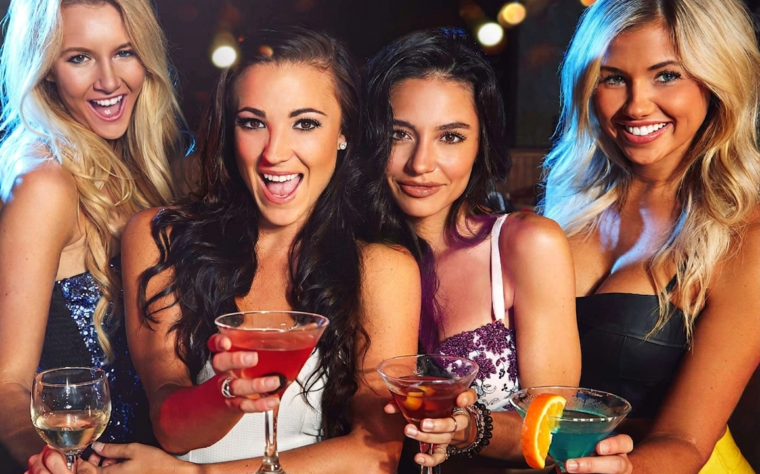 kawalerskie i wieczory panieńskie